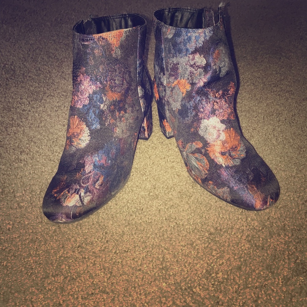 Make it pop ankle boots